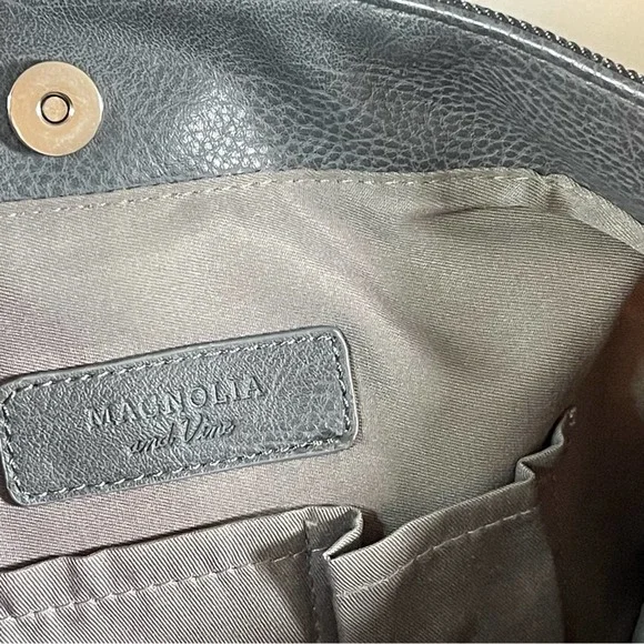 MAGNOLIA & VINE canvas and vegan leather tote - Picture 8 of 13